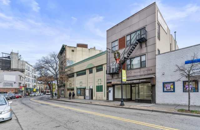 704 BERGEN AVE - 704 Bergen Avenue, Jersey City, NJ 07304