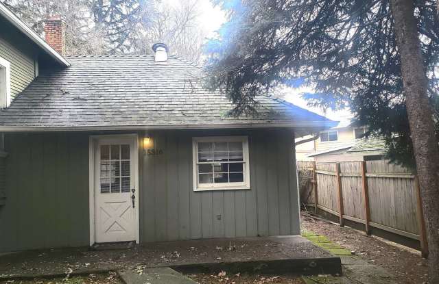 Charming Studio Duplex! rentalsc21.com Gallery 1
