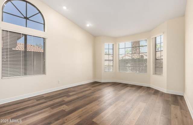 1517 W Islandia Drive Gallery 4