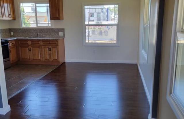 8706 Parthenia Pl Gallery 4