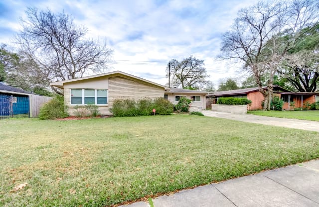 5001 Libbey Ln - 5001 Libbey Lane, Houston, TX 77092