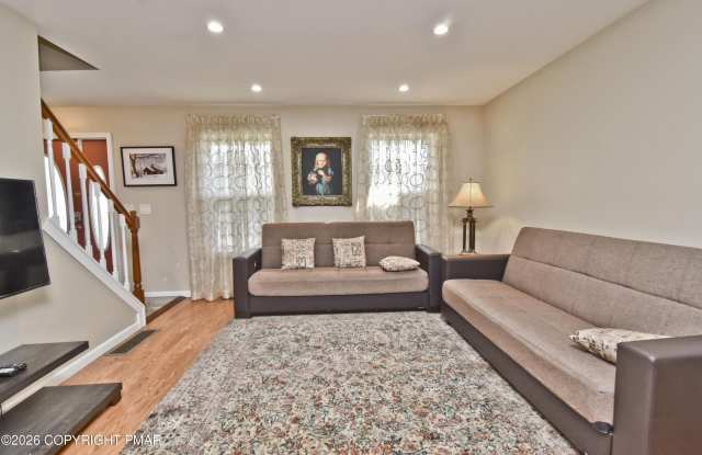 202 Stacia Way Gallery 4