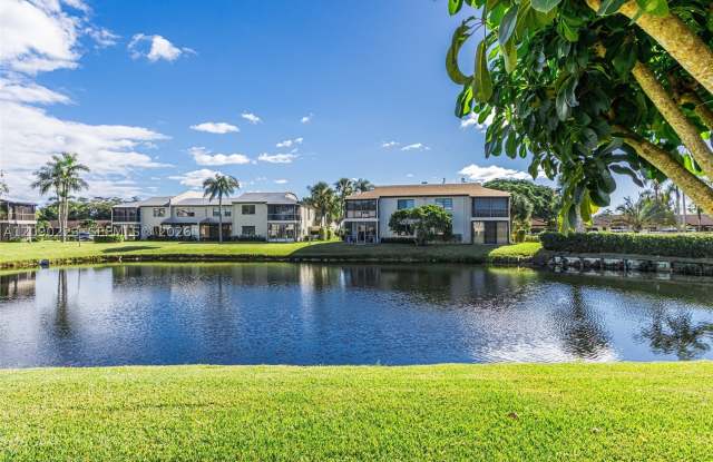 8566 Casa Del Lago Gallery 2