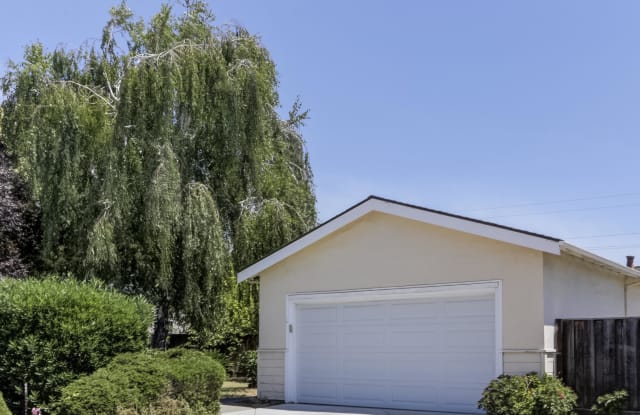 15008 Ridgetop Dr photos photos