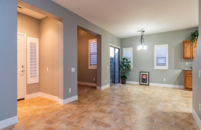 5321 W Marcus Dr Gallery 3