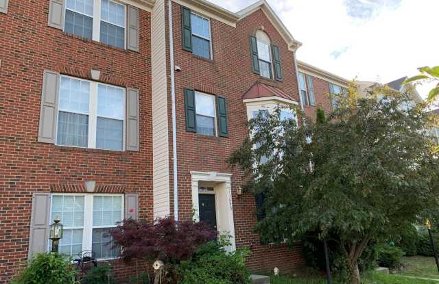 13653 STRATFORD GLEN PLACE - 13653 Stratford Glen Place, McNair, VA 20171