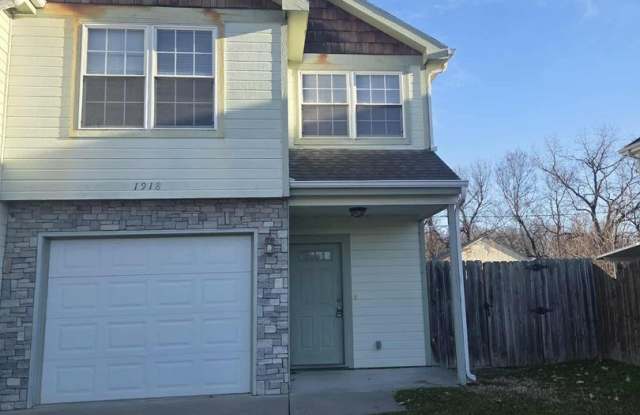 Spacious Town House!! photos photos