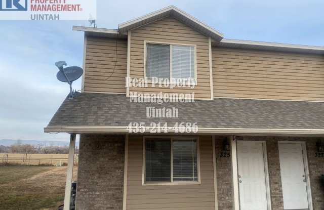 Beautiful Twin Home for Rent! MOVE IN SPECIAL!! $300 OFF YOUR FIRST MONTH'S RENT WHEN YOU SIGN A 12 MONTH LEASE!! - 325 1220 South Street, Uintah County, UT 84078