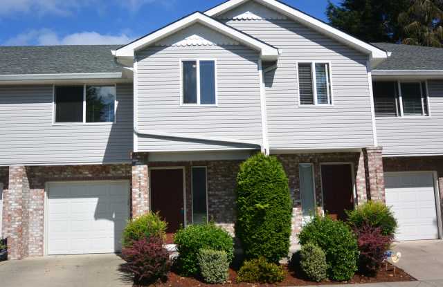 Remodeled 3 Bed Townhome Style Condo for Lease - 5546 NE 89th Ave photos photos