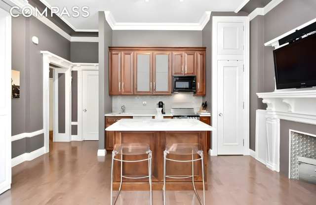 140 West 69th Street - 140 West 69th Street, New York City, NY 10023