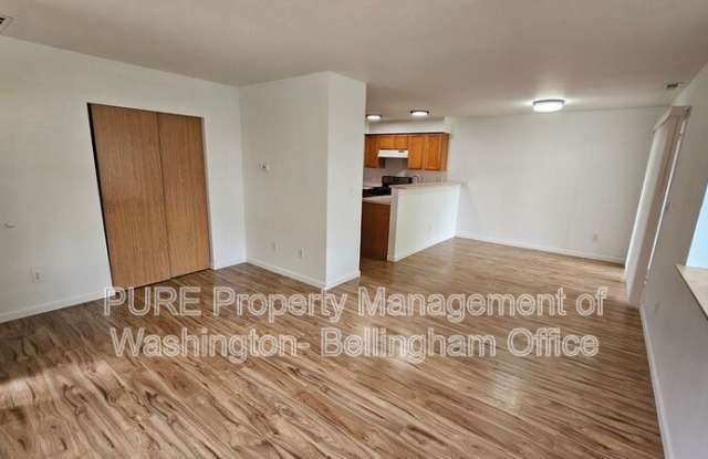 3255 Racine St photos photos