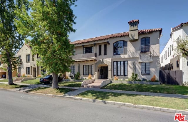 7223 Willoughby Ave photos photos