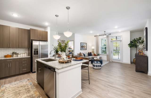 Album Huntersville 55+ Active Adult Apartment Homes Gallery 4