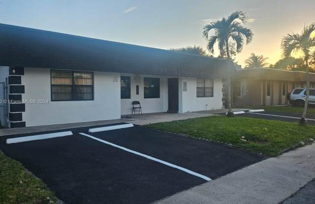 7640 SW 10th St photos photos