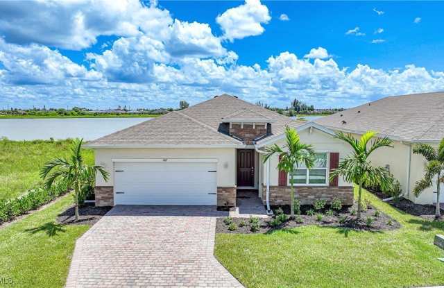 667 Parkshore Lake Avenue photos photos