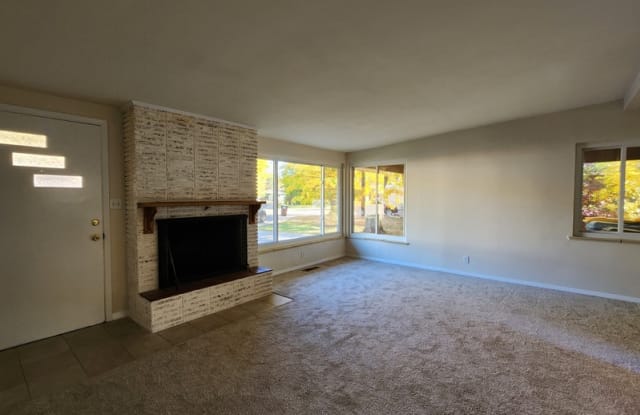 1609 Crestmore Place Gallery 3