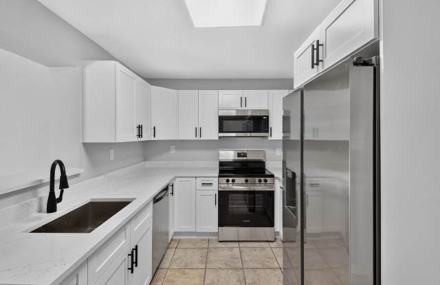 Move In Today with Ease — Only First Month’s Rent + Security Deposit Needed! Gallery 1