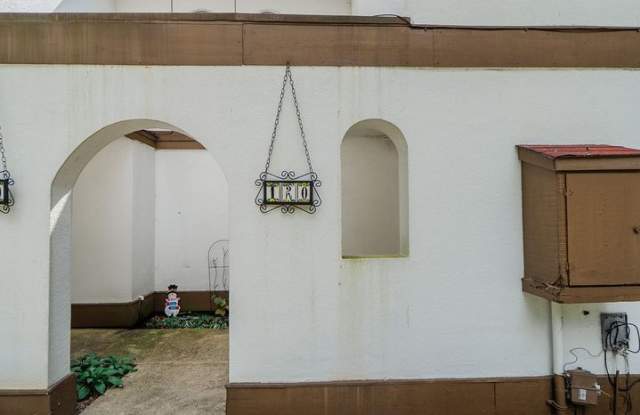 Located near the west gate of Hot Spring Village, this is a charming townhome with 3 Bedrooms, 1.5 Bath, with a fenced outdoor space that looks on the common space. - 120 Emperado Way, Hot Springs Village, AR 71909 Located near the west gate of Hot Spring Village, this is a charming townhome with 3 Bedrooms, 1.5 Bath, with a fenced outdoor space that looks on the common space. - 120 Emperado Way, Hot Springs Village, AR 71909