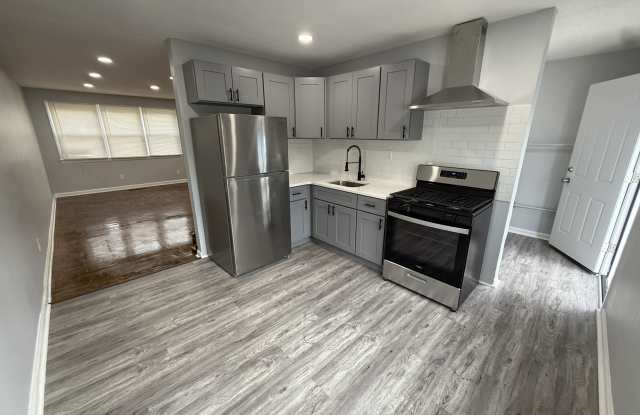 906 Alcyon Dr Gallery 2