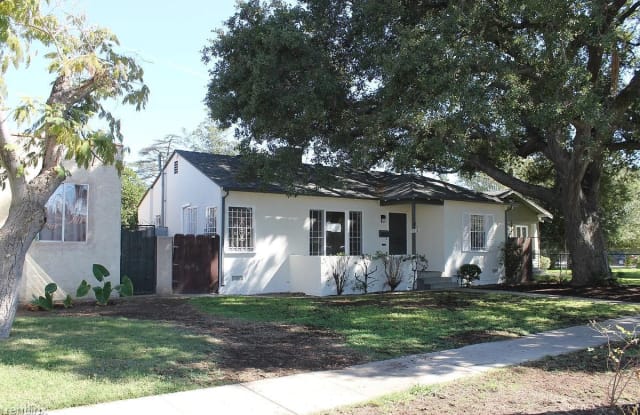 6758 Tyrone Ave - 6758 Tyrone Avenue, Los Angeles, CA 91405