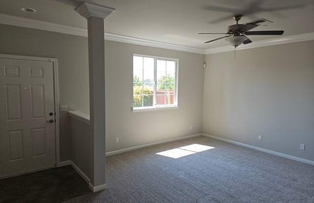4 BED 2.5 BATH WITH LARGE BONUS ROOM & GARAGE Gallery 3