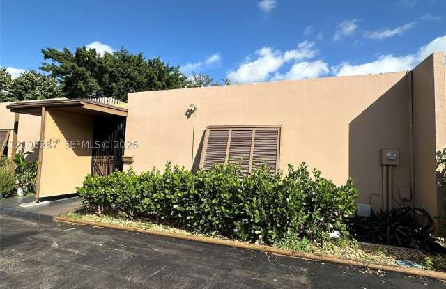 6731 Kingsmoor Way Gallery 1