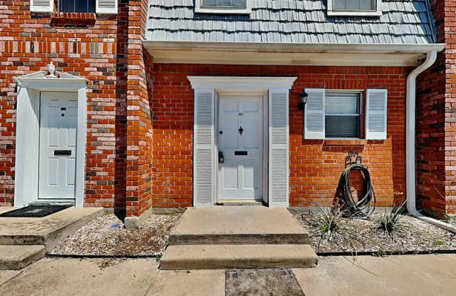 931 Roaring Springs Rd - 931 Roaring Springs Road, Fort Worth, TX 76114