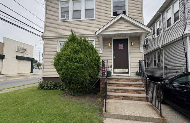 768 FOREST ST photos photos