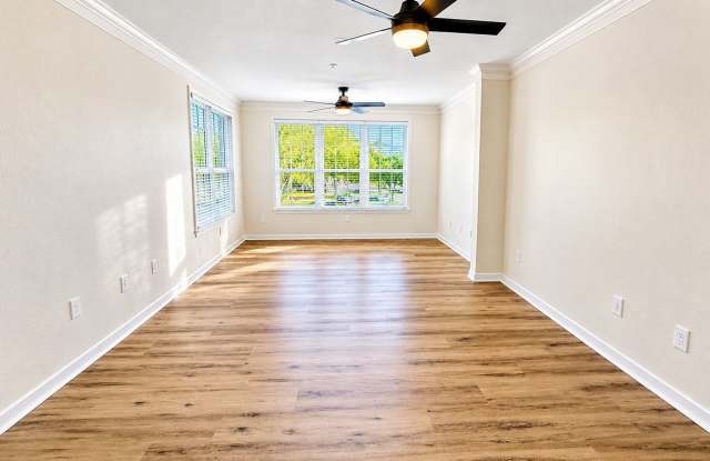 Updated 2BR/2BA Condo in Palmer Ranch – New Flooring, Fresh Paint & Resort-Style Amenities Gallery 4