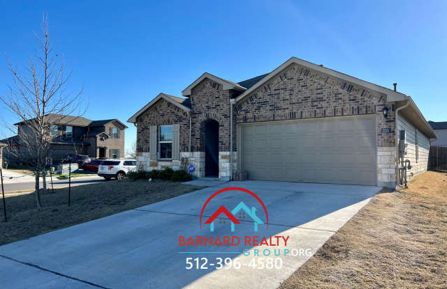 Available August 8: Four Bedroom House on Corner Lot Gallery 1