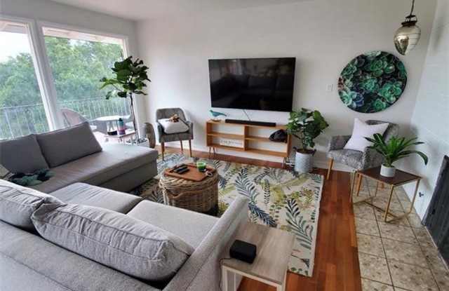 Rare multi-generational home Gallery 4