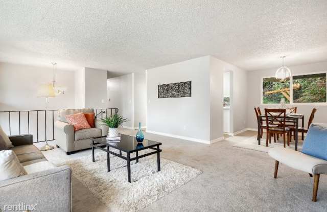 1512 Dayton Ct NE Gallery 4
