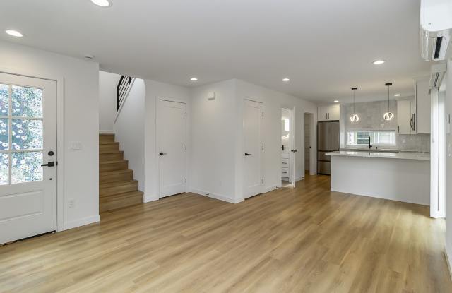 11517 5th Avenue Northeast - B Gallery 3