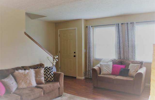 1528 Worthington Row Drive Gallery 3
