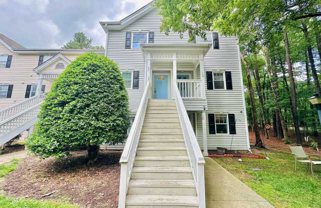 Newly Renovated 2 Bed, 2.5 Bath Chapel Hill Condo photos photos