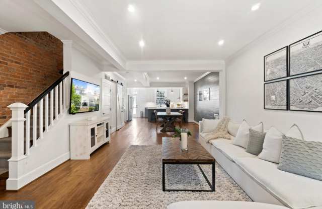 2225 39TH STREET NW Gallery 4