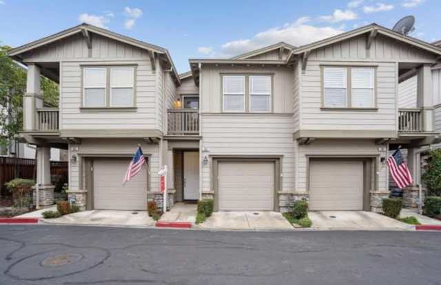 Charming 2BD/2BA, Two (2) Story Townhouse in the Heart of Downtown Danville- Available NOW! - 437 Winfield Lane, Danville, CA 94526
