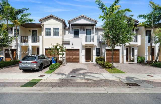 6005 NW 104th Path photos photos 6005 NW 104th Path photos photos