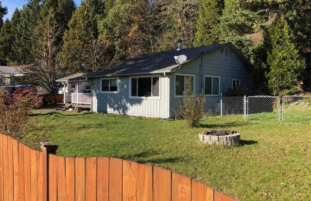 2 bed 1 bath fenced yard with fireplace 48015 W. 2nd St - 48015 West 2nd Street, Oakridge, OR 97463