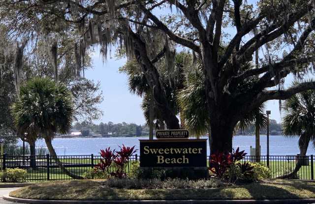 305 Sweetwater Creek Dr West photos photos