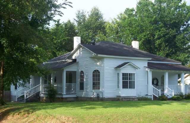 308 Wood Street - 308 Wood Street, Water Valley, MS 38965