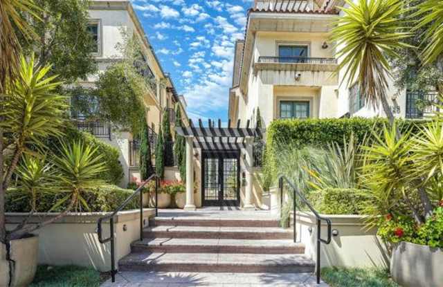 225 South Hamilton Drive - 225 South Hamilton Drive, Beverly Hills, CA 90211
