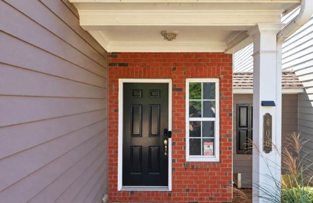 600 Morrow Lane Gallery 3