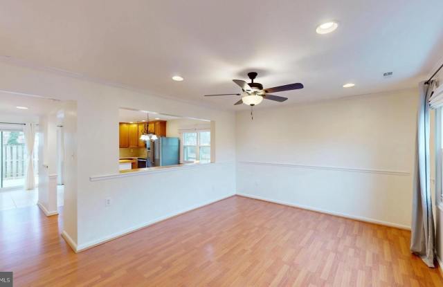 8576 ADAMSON Street Gallery 4