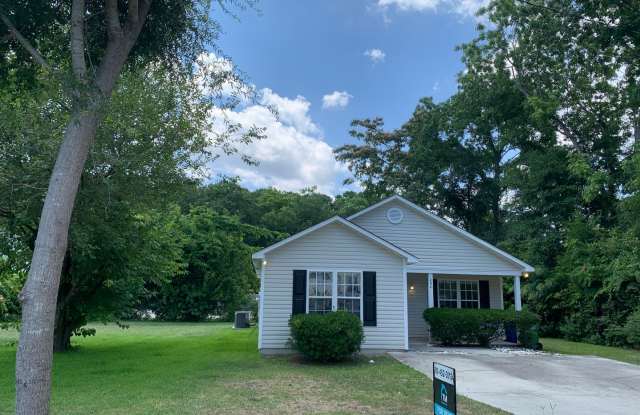 3 BD, 2 BA House: Freshly Painted + New Flooring + Available Now! photos photos