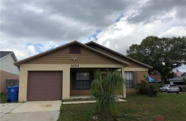 1024 ABELL CIRCLE - 1024 Abell Circle, Oviedo, FL 32765