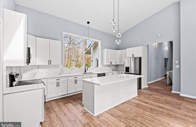 7621 RIVER Road photos photos