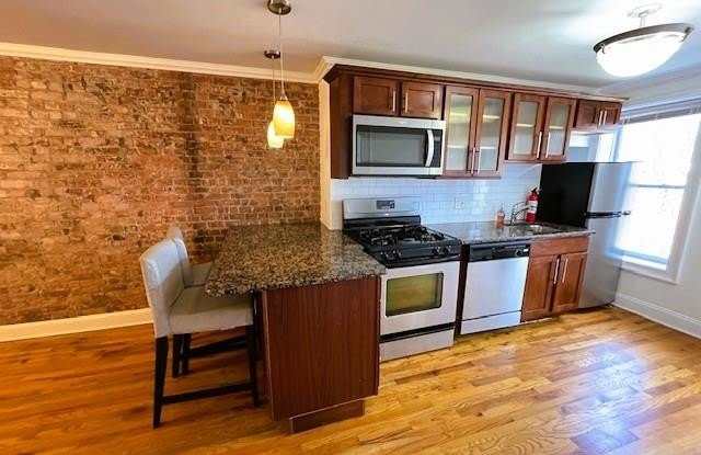 206 6TH ST - 206 6th Street, Jersey City, NJ 07302