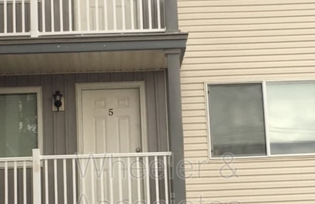 520 E 4400 S - 520 East 4400 South, South Ogden, UT 84403