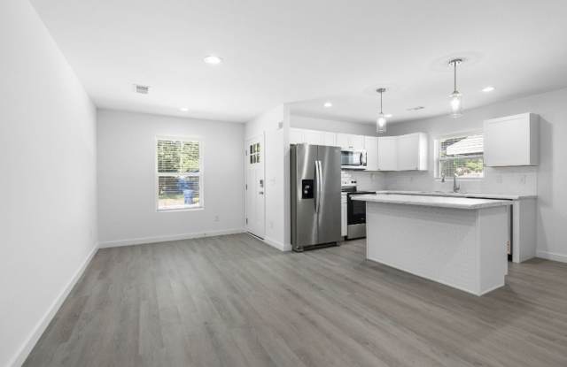 Available Now:  New Three Bedroom Townhouse in Woodruff SC! First Month FREE Rent! Gallery 4